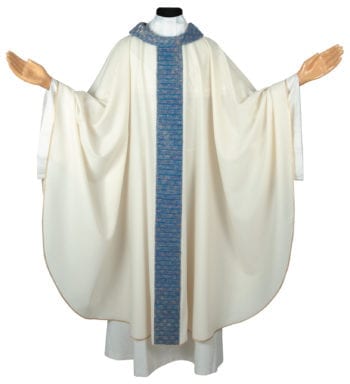 casula "Cornelio" stolone mariano Pietrobon in tessuto fresco lana con stolone e collo in seta greggia di colore azzurro