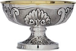 Piatto “Il-Santo” Maranatha Lab  stile settecentesco in argento interamente cesellato a mano con interno coppa dorato