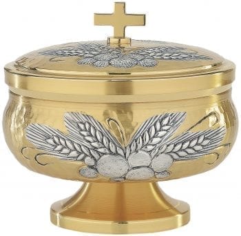 Pisside "Isaac" Maranatha Lab modern style in hand chiseled brass with motifs of ears and grapes