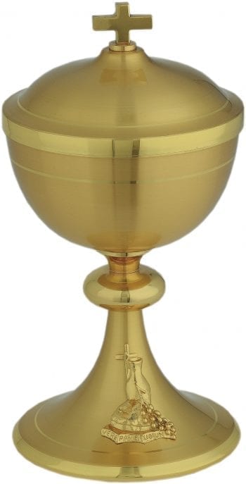 Pisside "Jeremiah" Maranatha Lab in chiseled golden brass, analogous to the chalice art. 2986