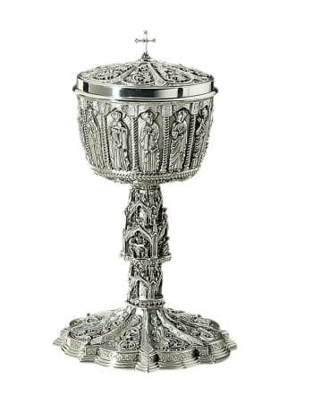Gothic pyx in silver with hand-made bas-relief of the figures of Christ and the Twelve Apostles on the cup and Passion Flower at the base