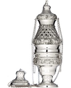 Turibolo “Alessandria” in argento finemente cesellato a mano con incisioni naturaliformi, trafori e torniture