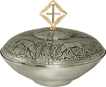 Maranatha Lab "La-Cerva" tub in hand chiseled silver brass with wax symbols