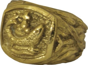 Anello "Ichthys" Maranatha Lab in argento bagnato oro interamente cesellato a mano con simboli cristiani
