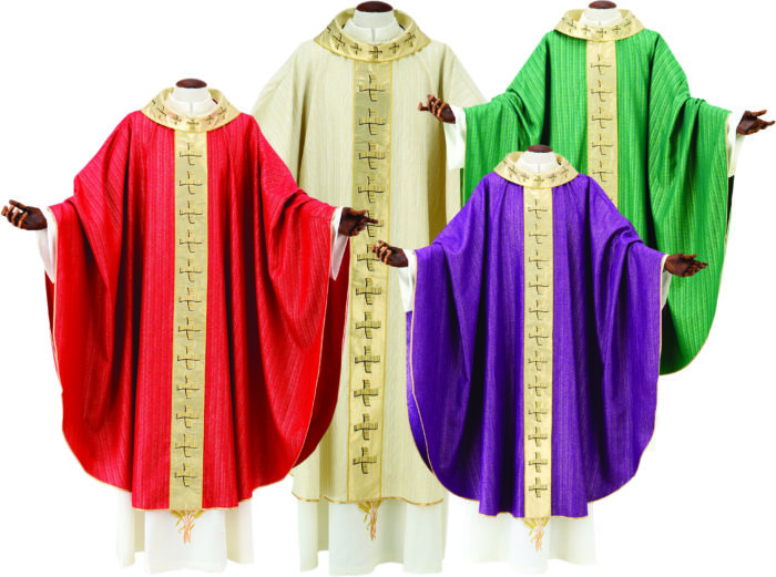 "Marta" Maranatha Lab chasuble in wool and viscose with a classic cut and gold-embroidered lurex silk stole