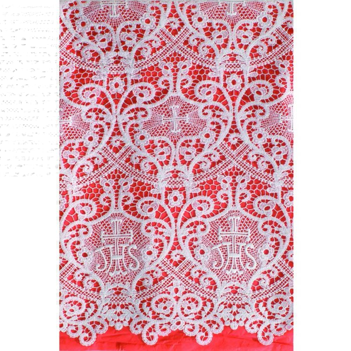 Completo "Ancona" Maranatha Lab in tessuto lino, decorato con pizzo macramè a motivo floreale e simboli JHS.
