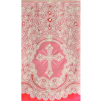 Complete "Bolzano" Maranatha Lab for smock or surplice, in linen, with Renaissance lace and cruciform symbol.