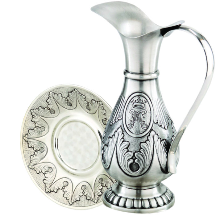 Marian jug Maranatha Lab classic style in chiseled brass with Marian symbol