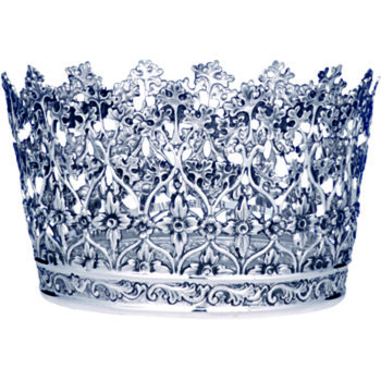 Corona interamente in argento finemente cesellato a mano con motivi naturaliformi e floreali