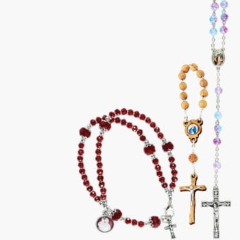 Rosaries dozens and bracelets