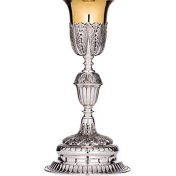 Neoclassical chalice in finely chiseled and hand-turned silver with classic leaf and ogive motifs