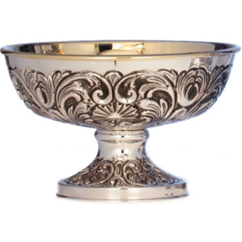 Piatto in argento "Offerta" finitura bicolore, interamente cesellato a mano con motivi sulla coppa e alla base